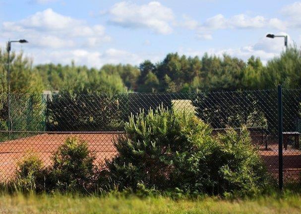 Domek Letniskowy Z Kortem Tenisowym Karwia Ostrowo Острово Экстерьер фото